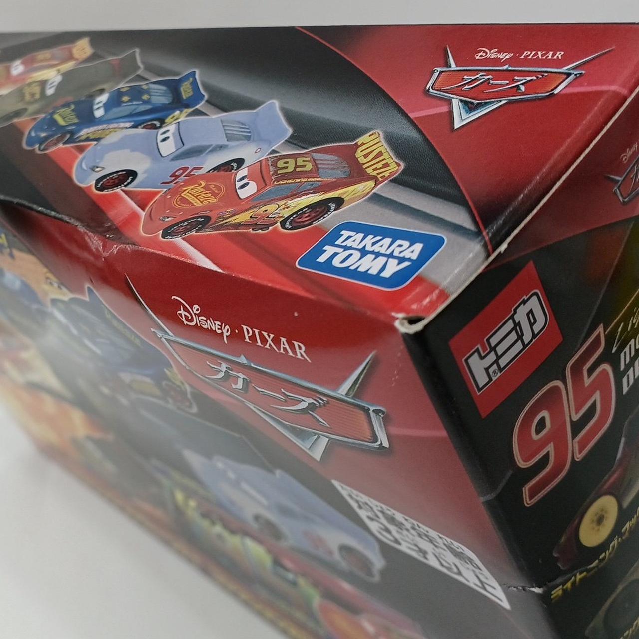 正面右上大きく凹み・ダメージ有