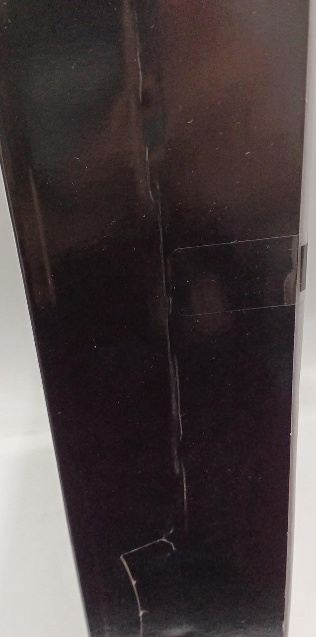 右側面大きく折れ傷有