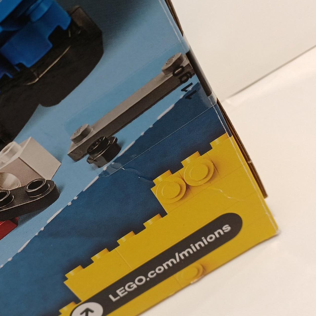 背面右下折れ傷有