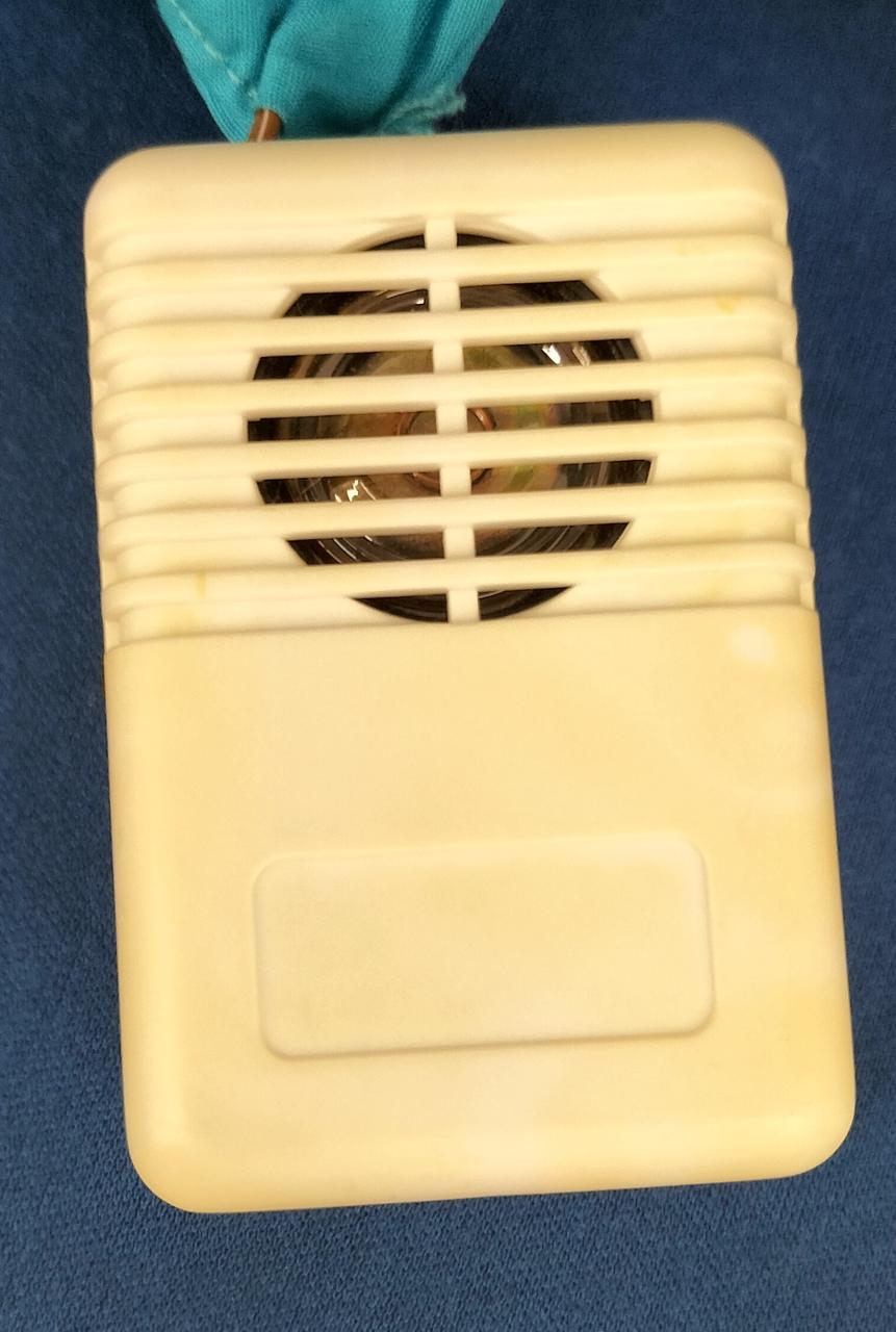 電池ボックスに黄ばみあり