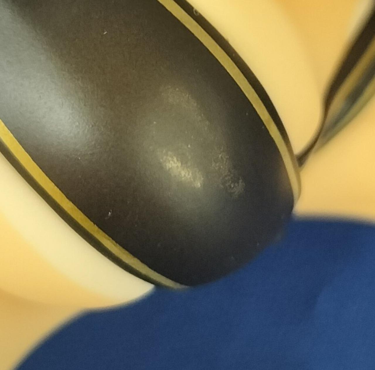 塗装の色が落ちてます。