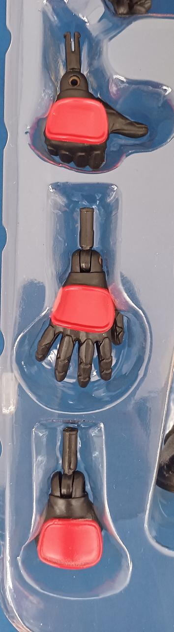 右手交換用パーツ　表面