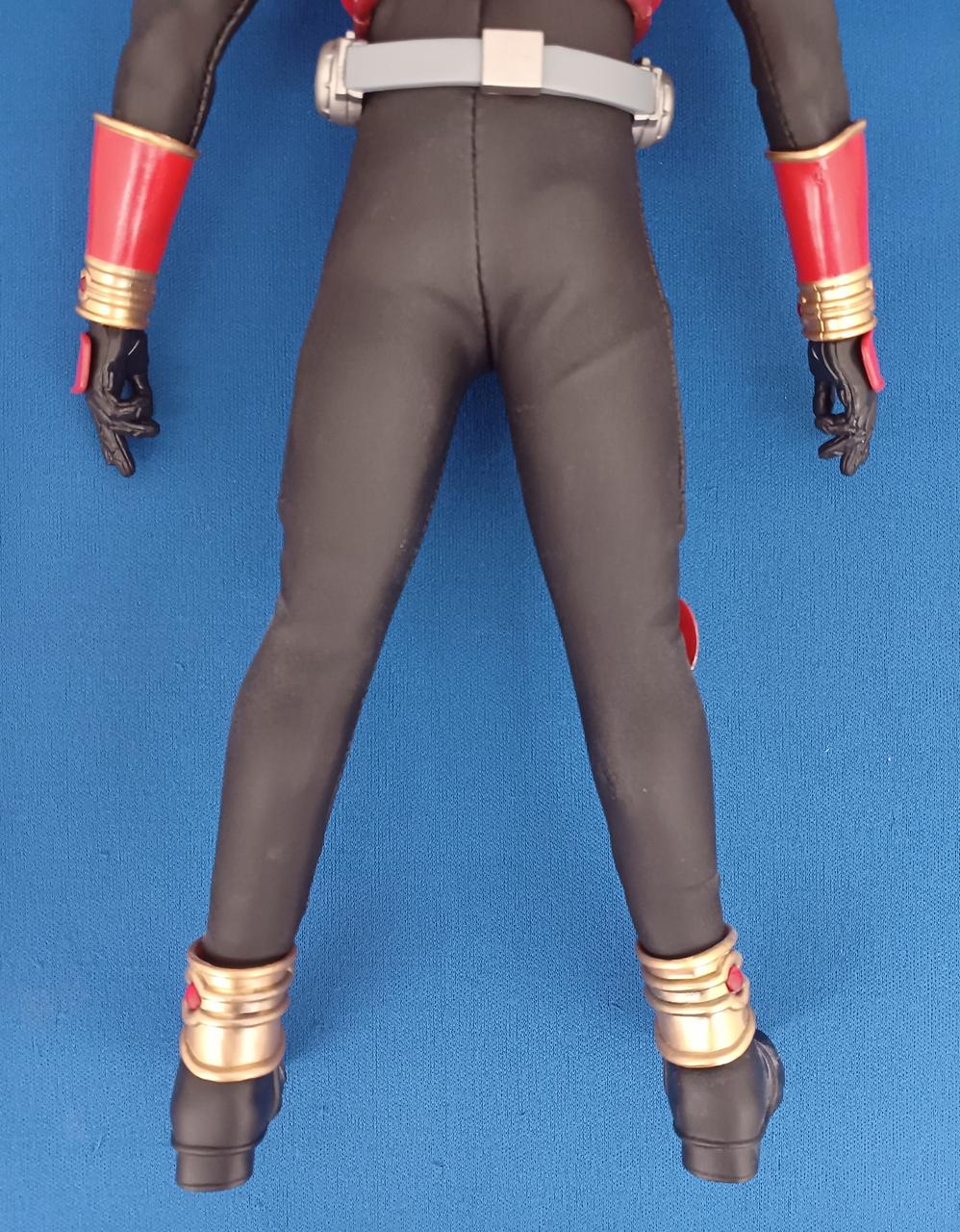 本体　背面　下半身