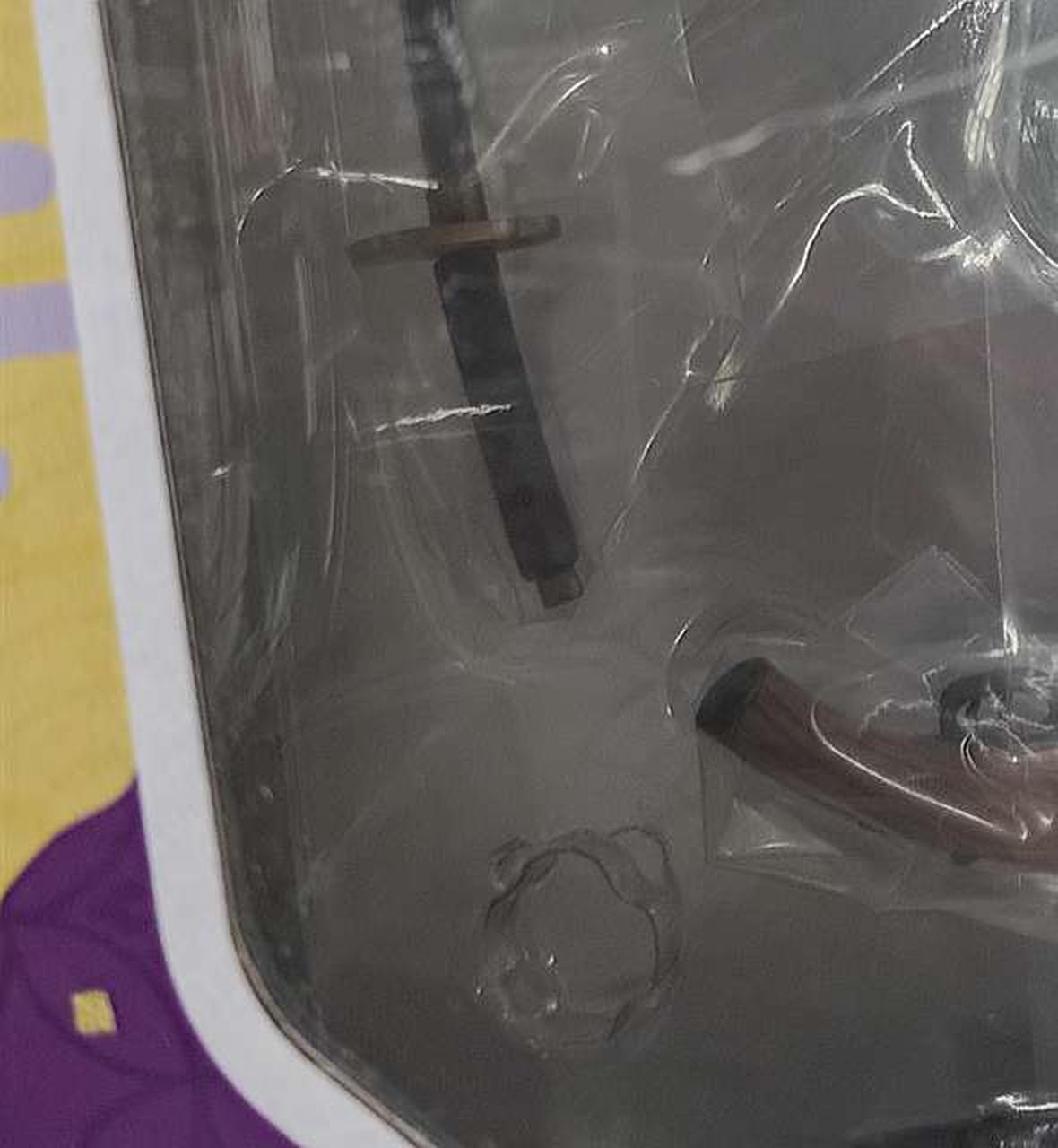 箱前面フィルムキズ有り