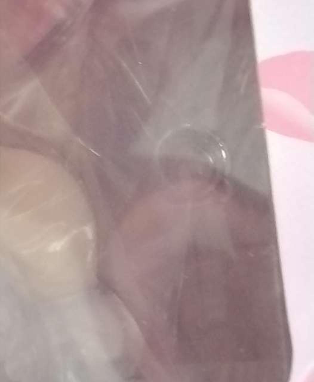 箱前面フィルム全体的にキズ有