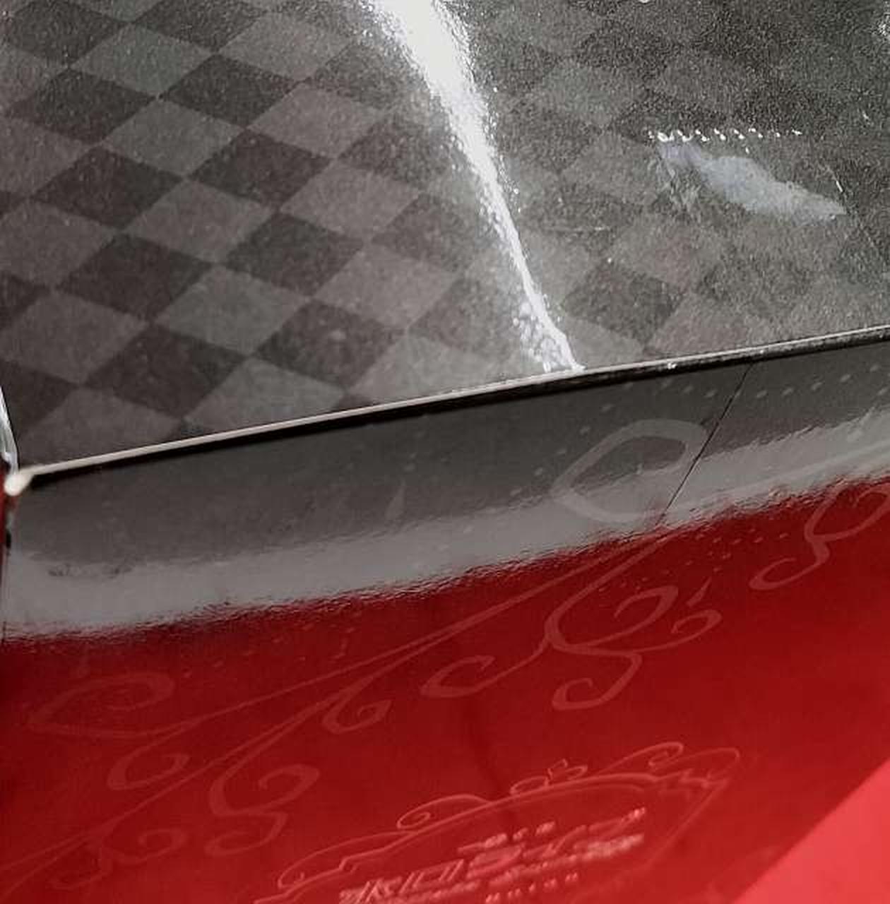 多少の箱傷みあり