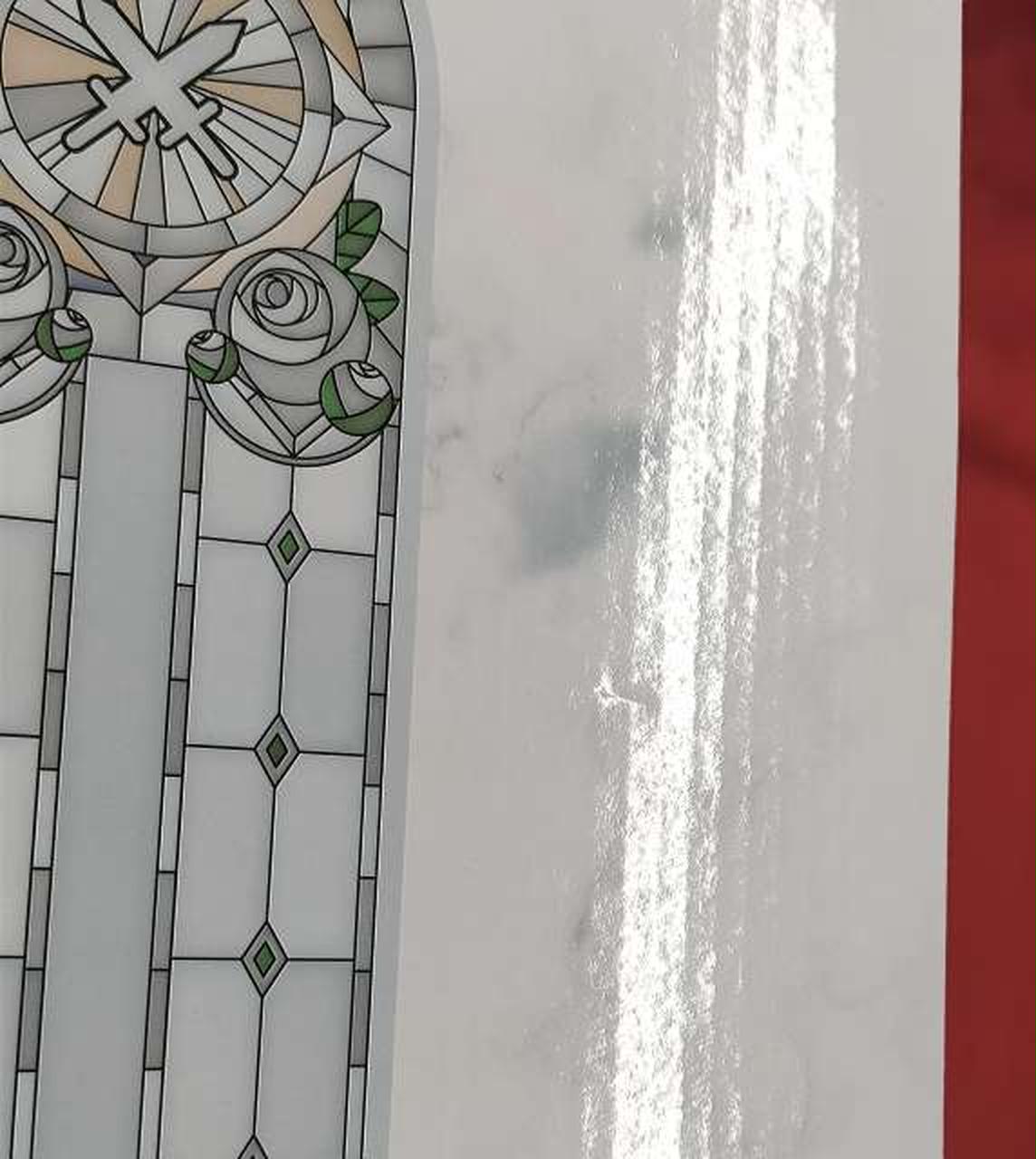 多少の箱傷みあり