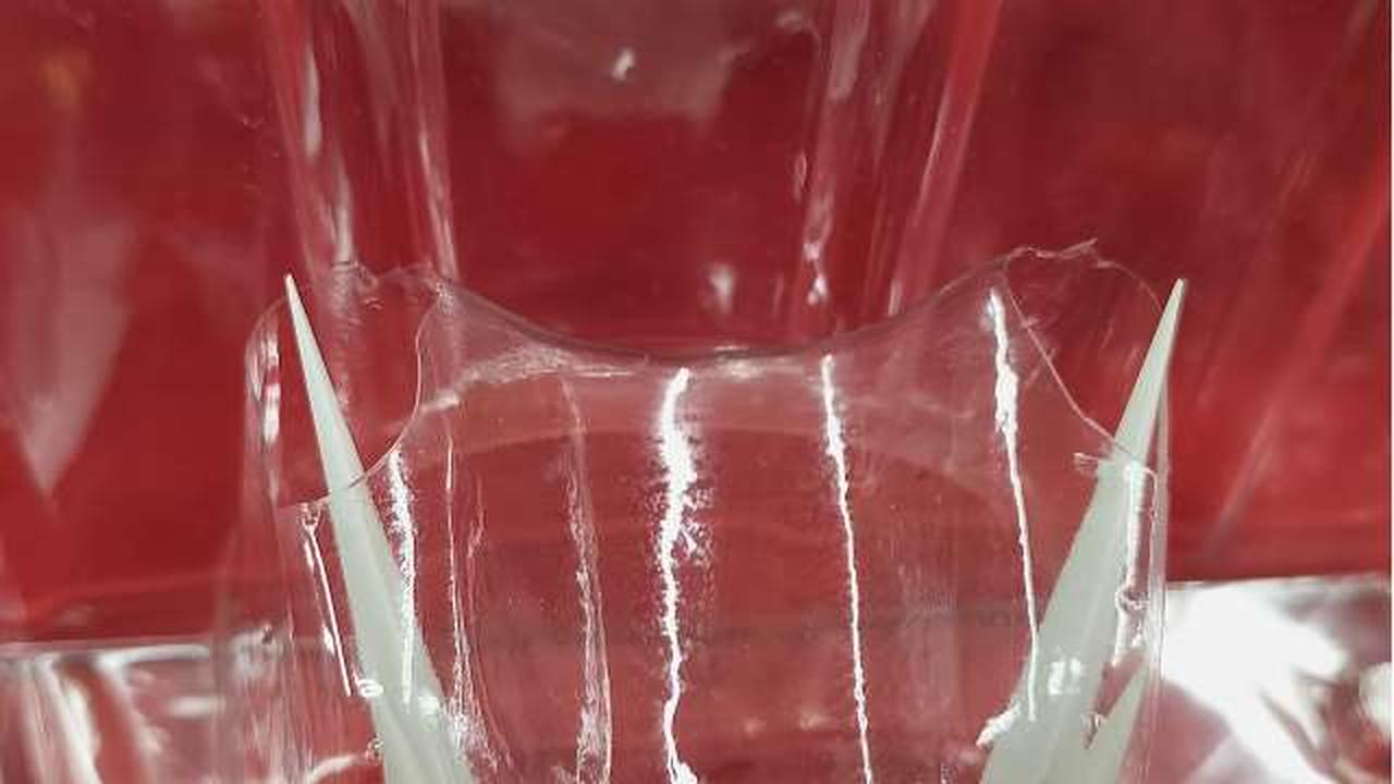 ブリスター割れあり