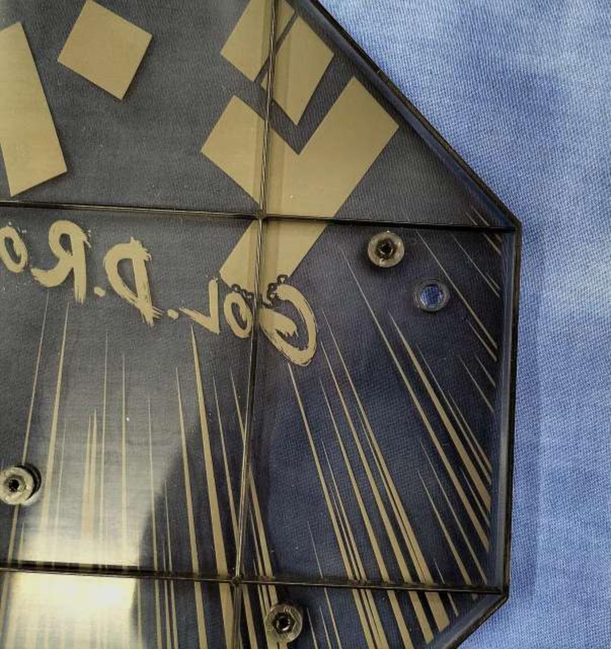 台座の突起欠品