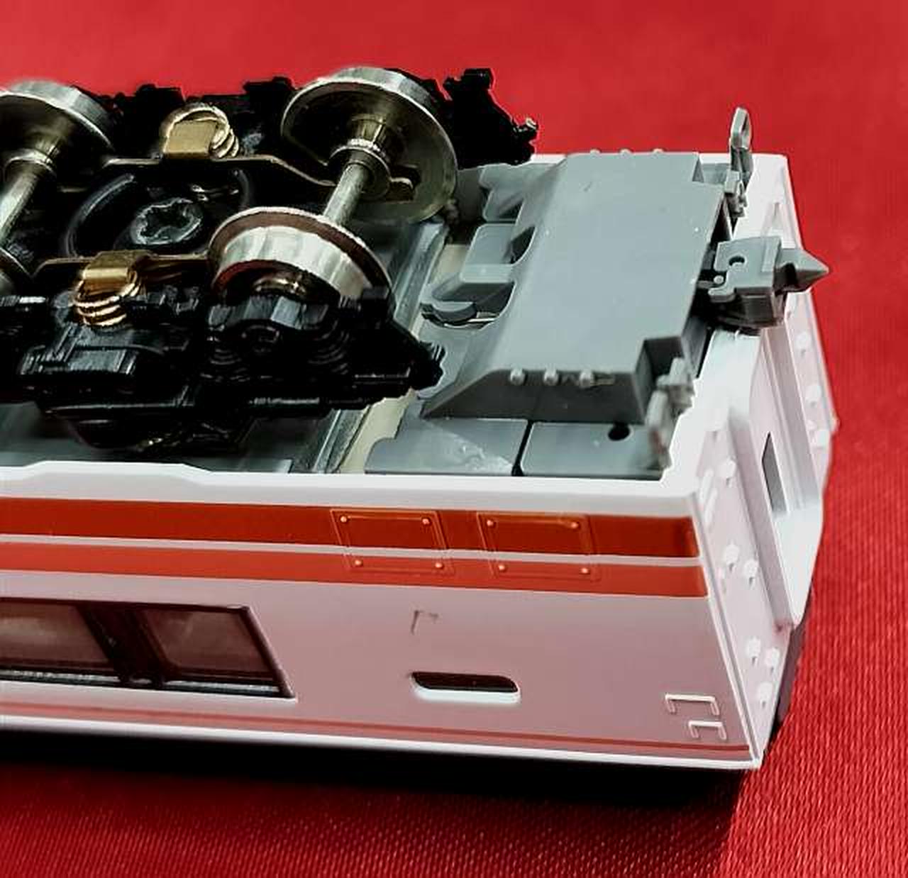 全車両破損あり