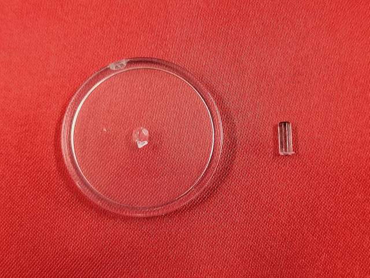 付属台座破損あり