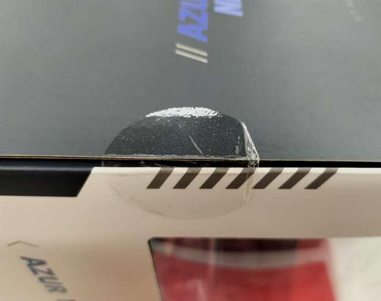 テープ浮きあり