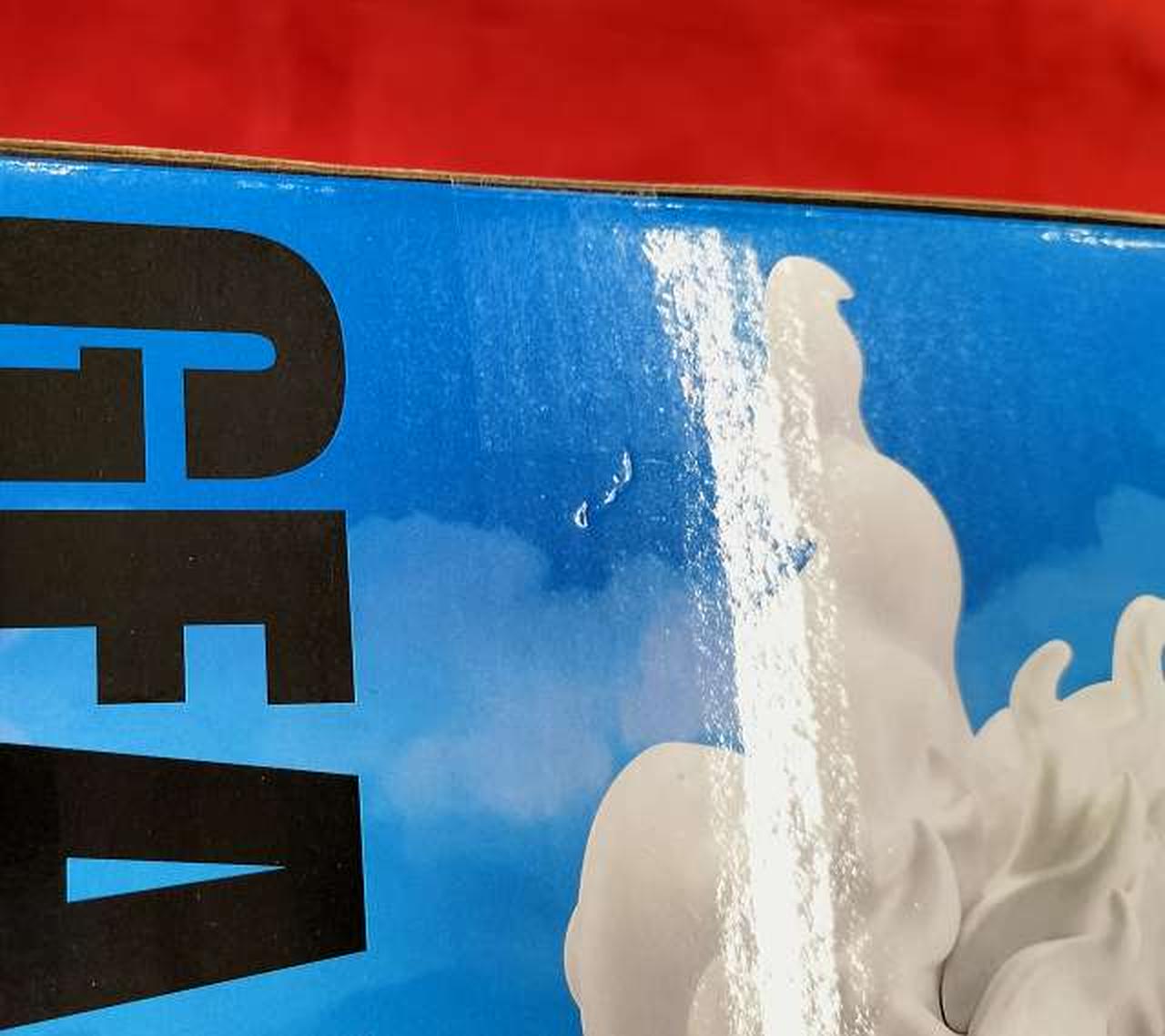 多少の箱傷みあり