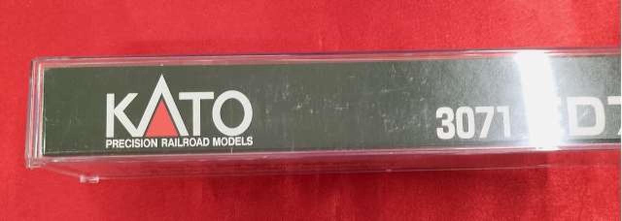 ケース傷みあり