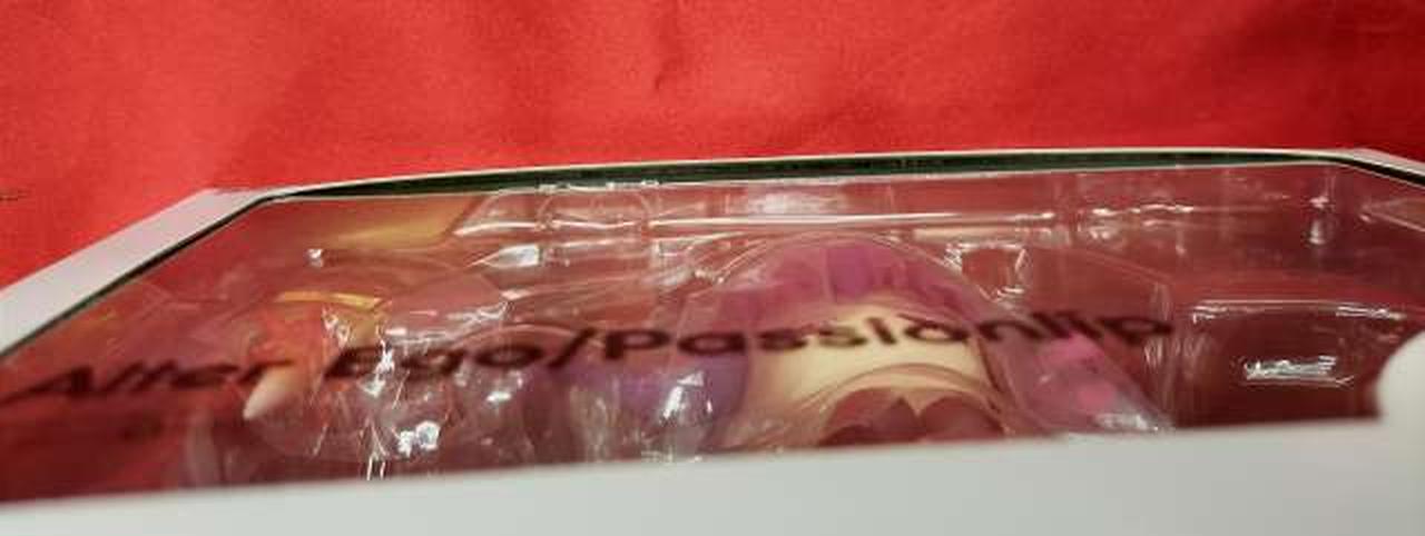 外箱ブリスター剥がれあり