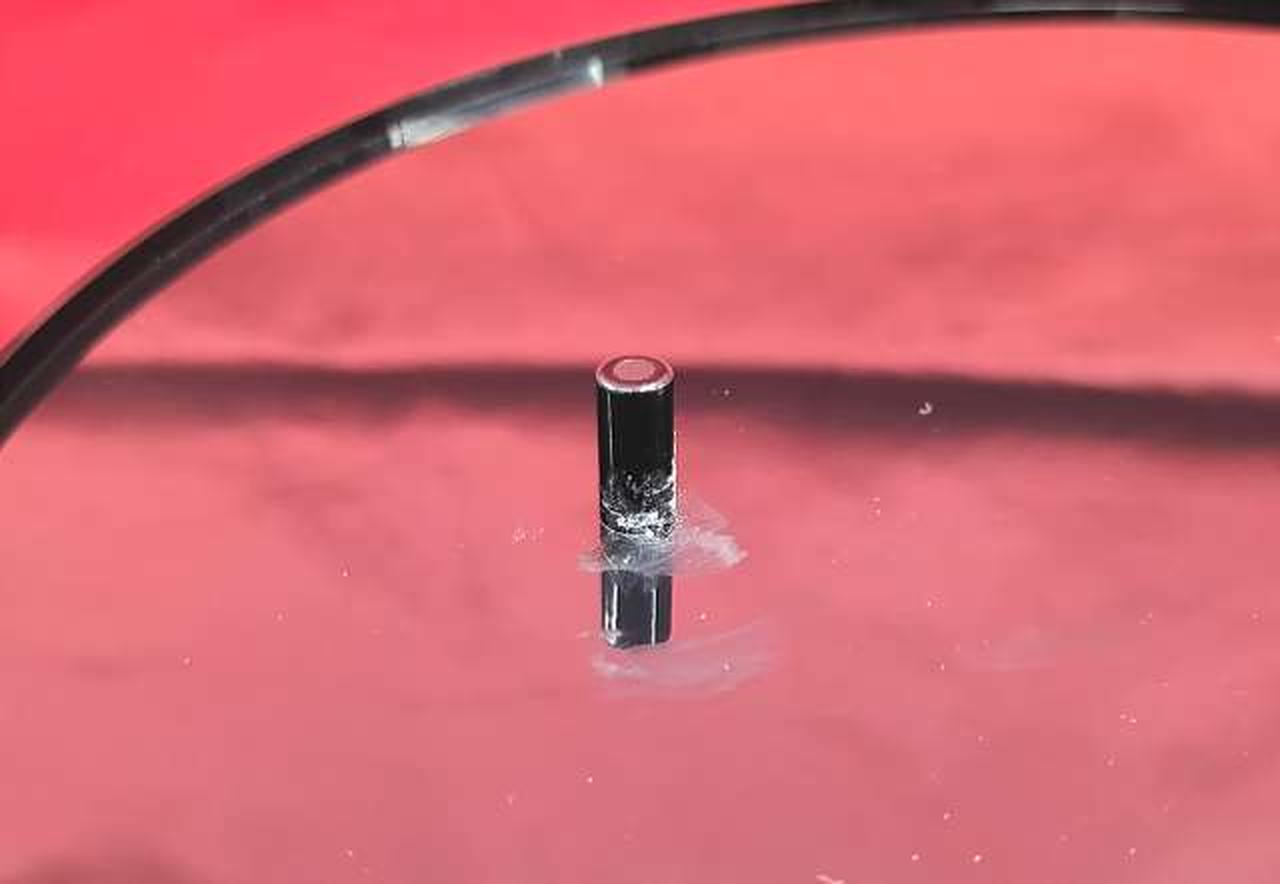 台座市中接着、ゆがみあり・台座傷みあり