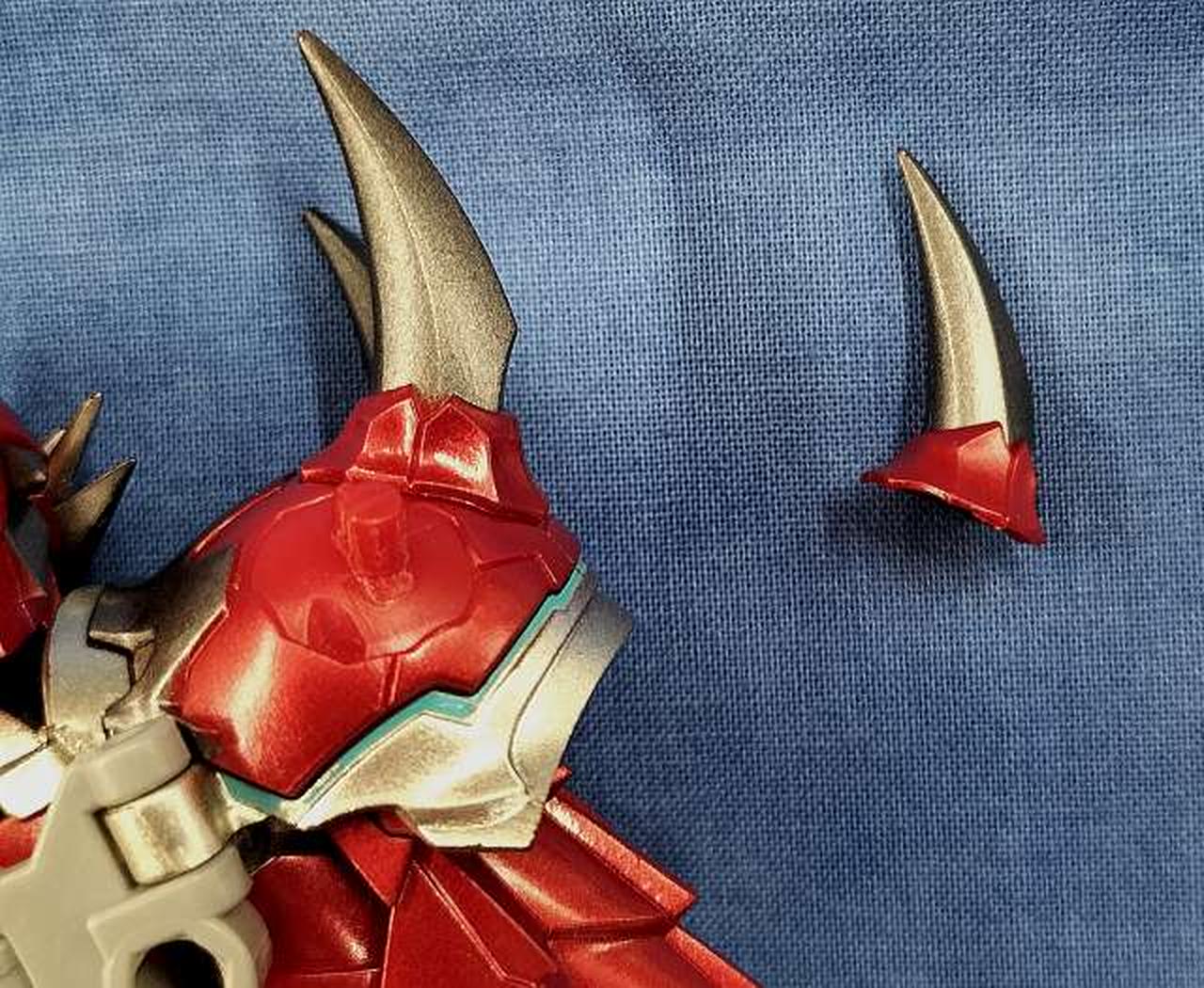 パーツ緩みあり