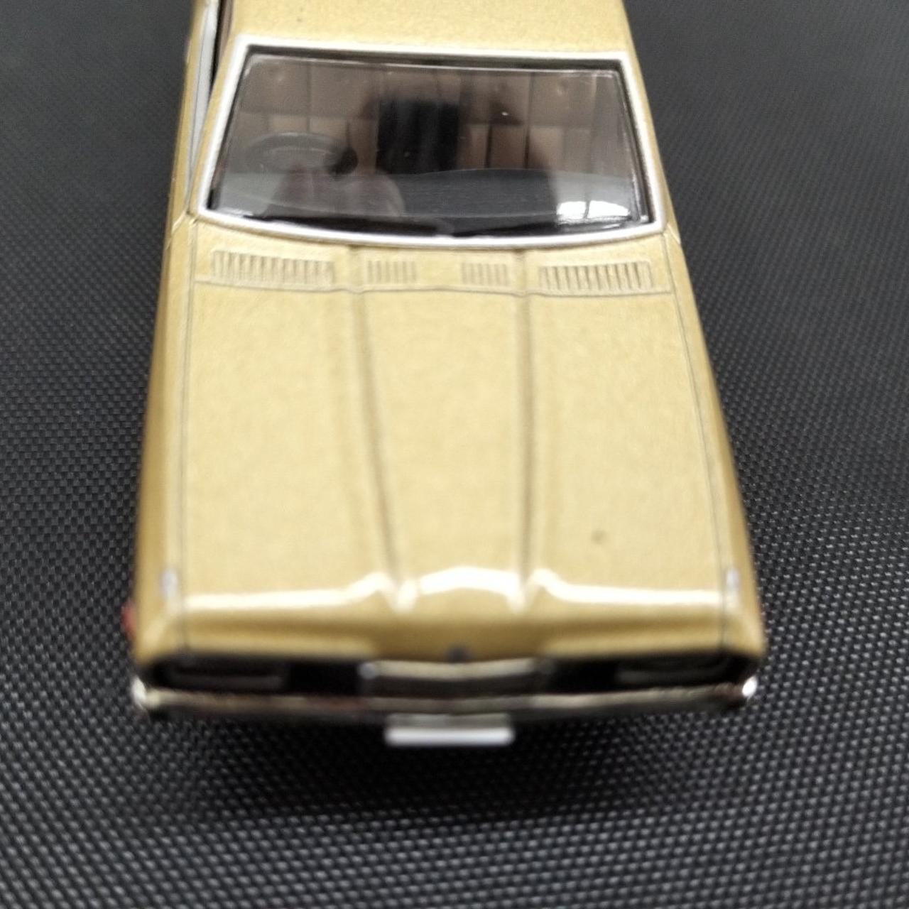 キズ・汚れあります。