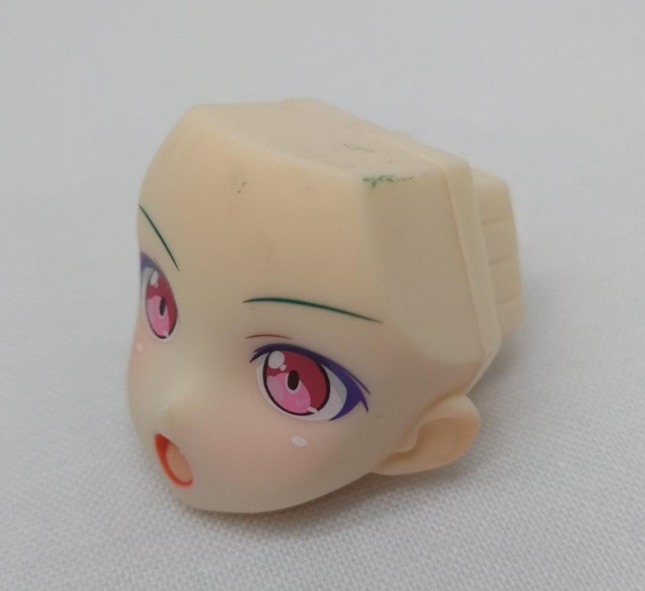 顔パーツの隠れている部分色移り多いです。