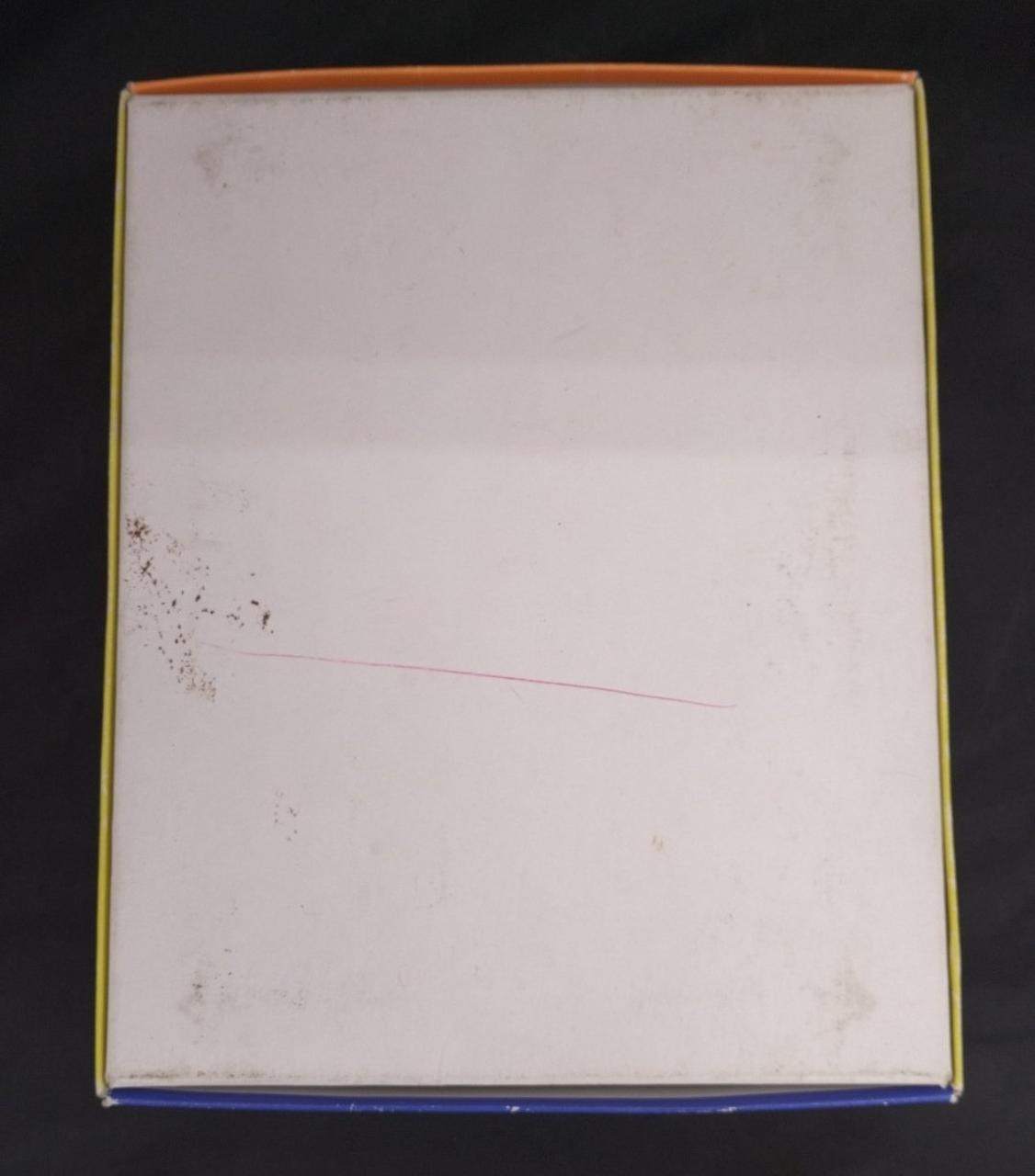 箱裏面汚れあります。