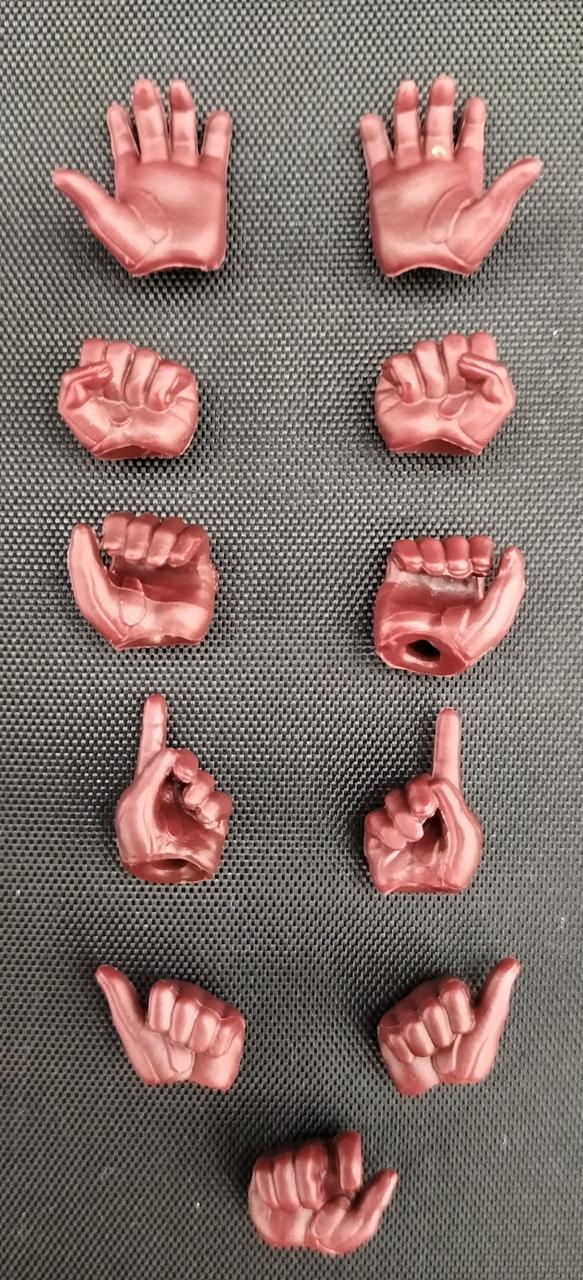 画像右上のパーツに白点あります。