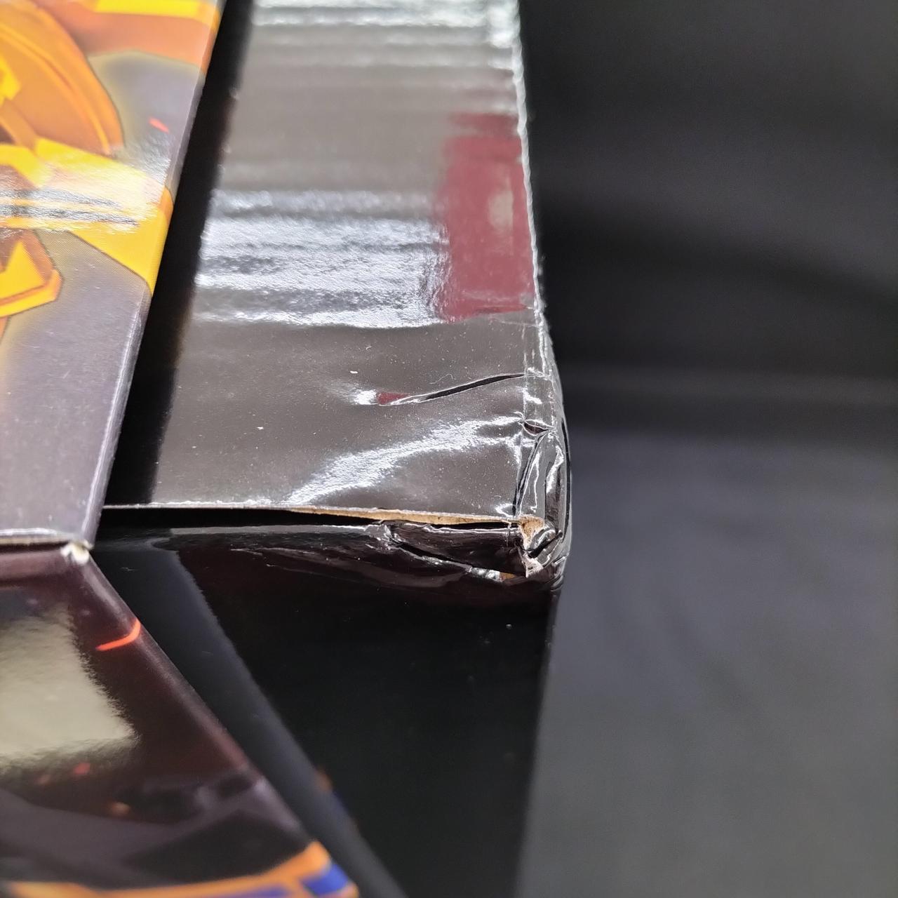 箱にへこみあります