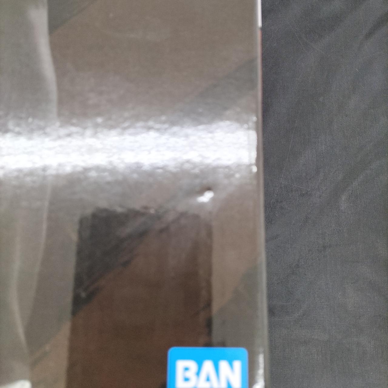 箱にキズあります