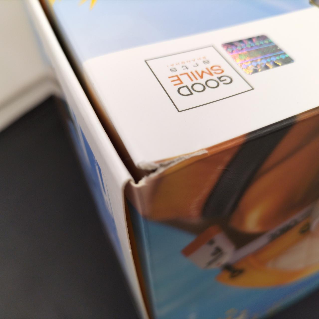 箱に破れあります