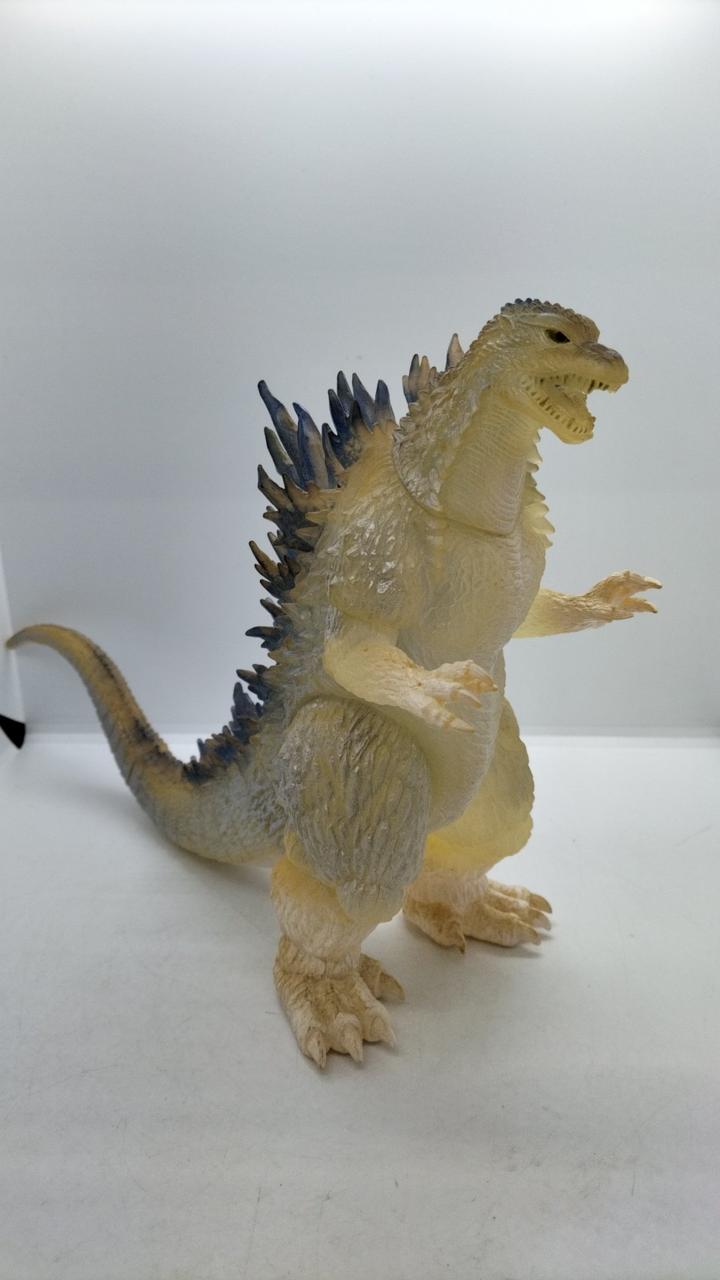BANDAI『ゴジラ2003 ソフビ(劇場限定版)』一般販売なし Amazon.co.jp: ムービーモンスターシリーズ 劇場限定 ゴジラ