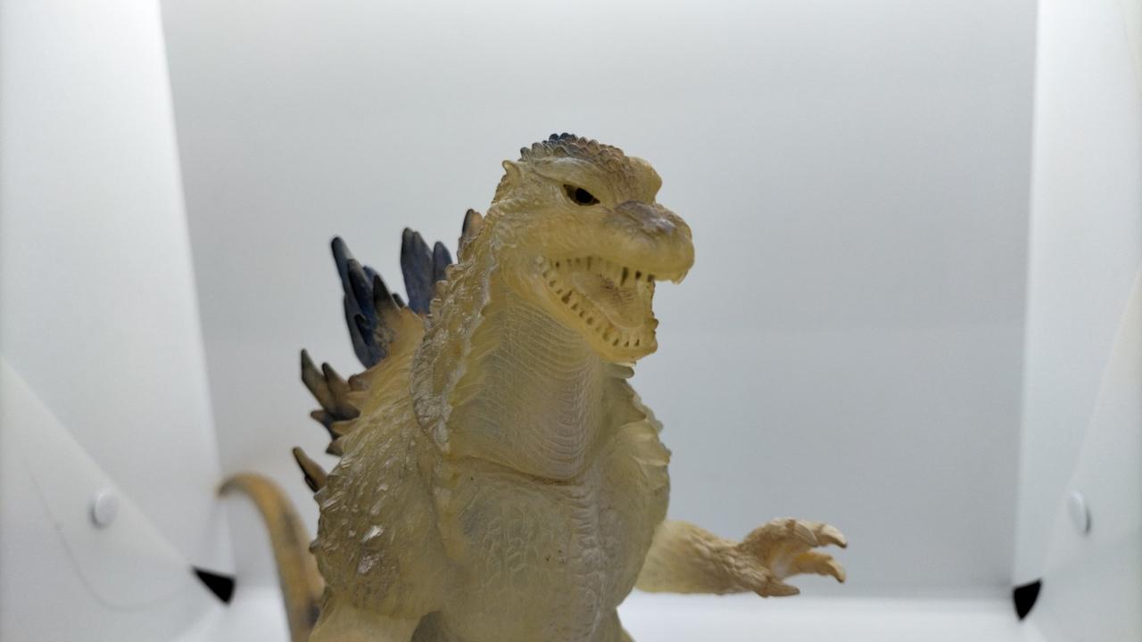 BANDAI『ゴジラ2003 ソフビ(劇場限定版)』一般販売なし Amazon.co.jp: ムービーモンスターシリーズ 劇場限定 ゴジラ