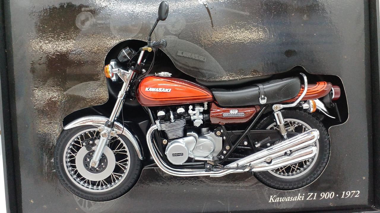 ミニチャンプス(MINICHAMPS)|カワサキ Z1 900|HARDOFFオフモール