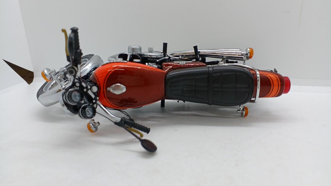 ミニチャンプス(MINICHAMPS)|カワサキ Z1 900|【ハードオフ公式通販