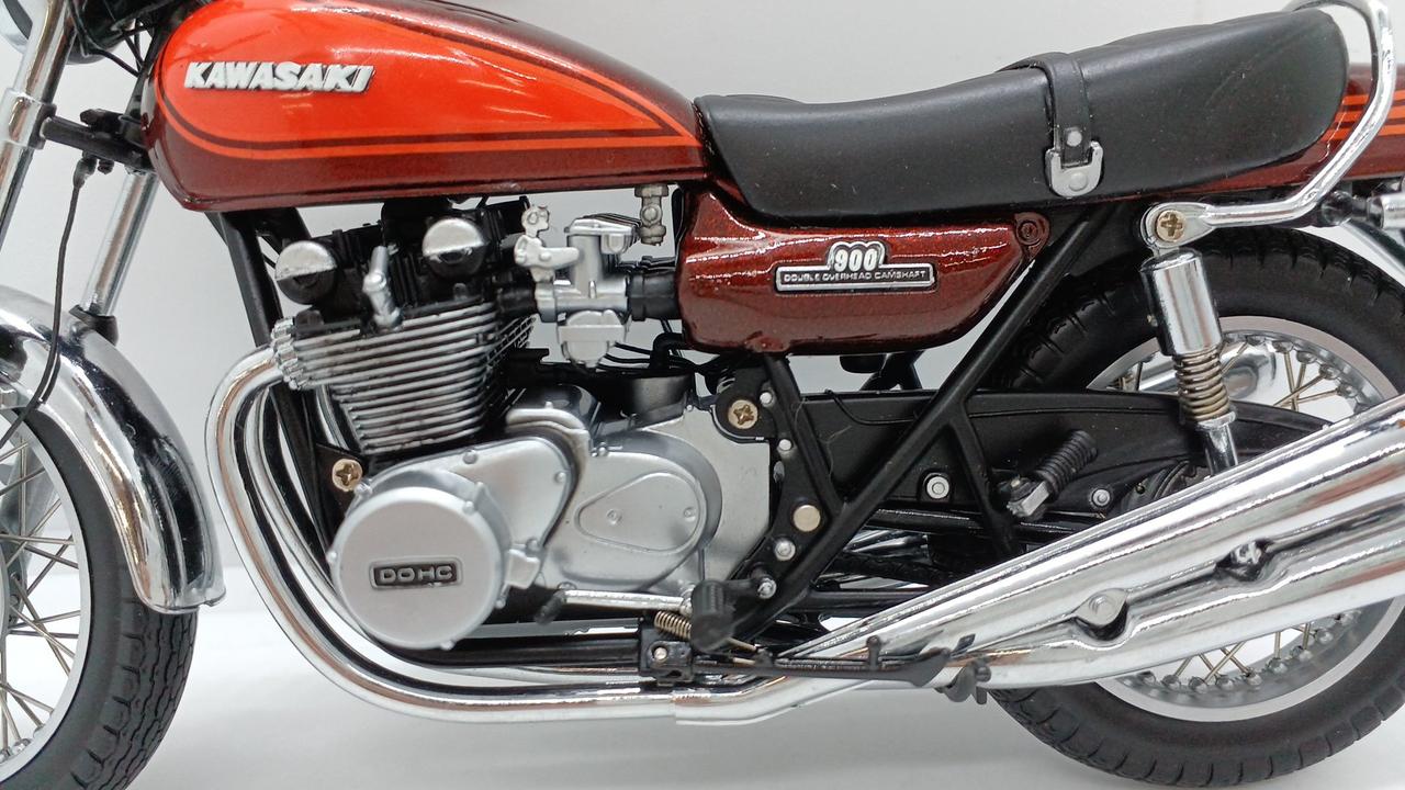 ミニチャンプス(MINICHAMPS)|カワサキ Z1 900|HARDOFFオフモール