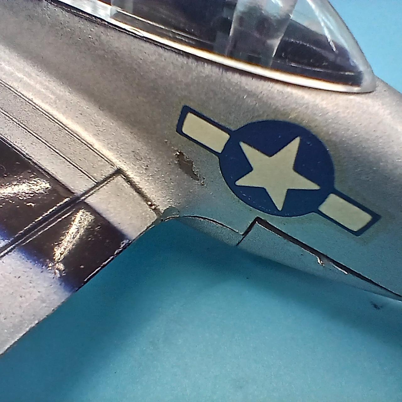 機体塗装剥げあります
