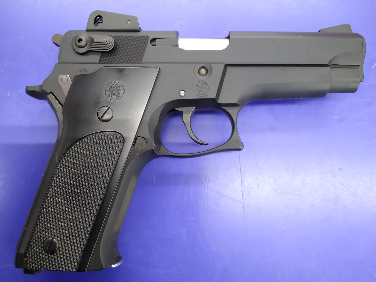 スミス＆ウェッソンM39　ニッケルフィニッシュ　マルシン　モデルガン マルシン] S&W M39 モデルガン (中古)｜エアガン.jp