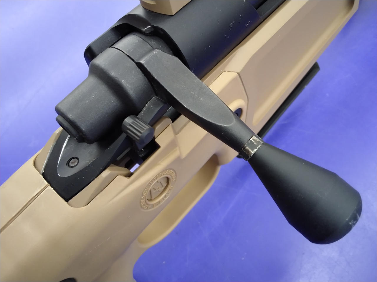 レバー部分コッキングによるスレ傷あり