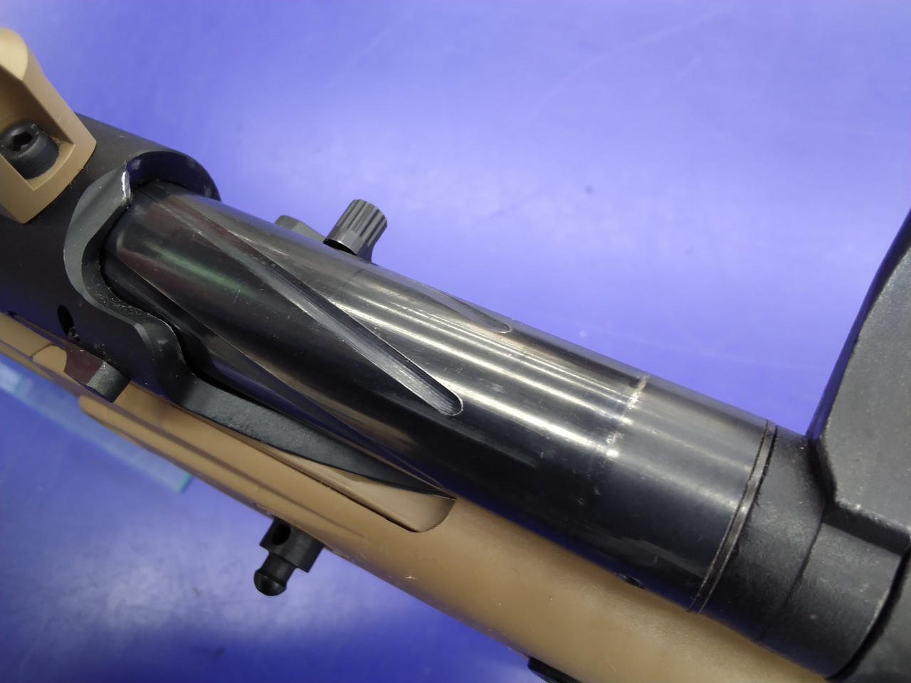 コッキングによるスレ傷あります