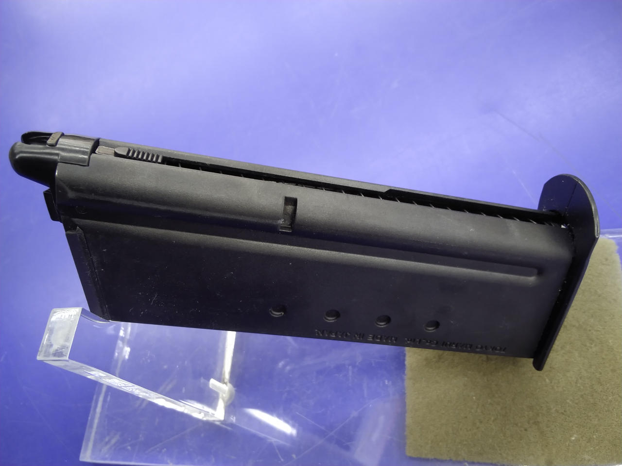 マガジン着脱によるスレ傷あり