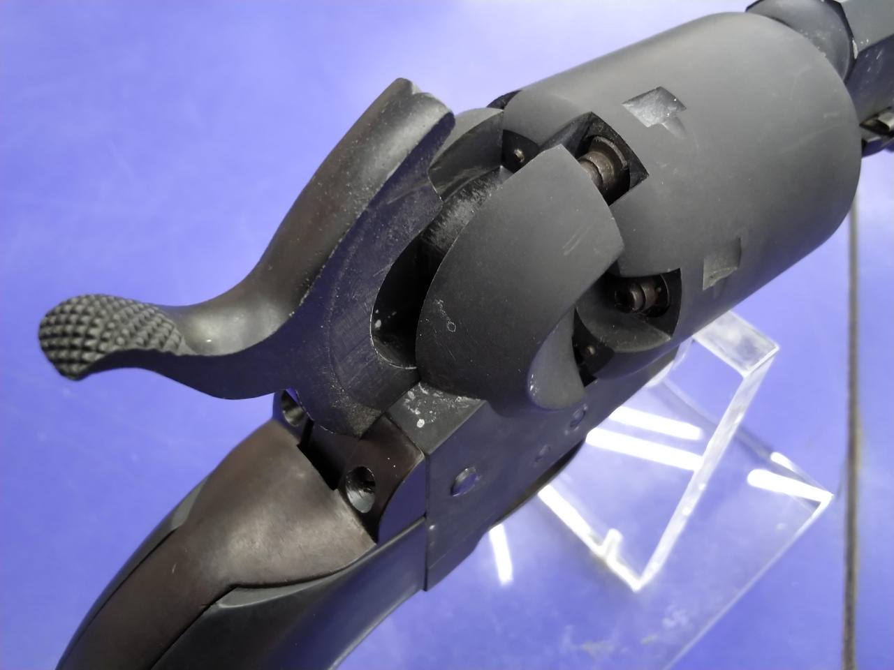 ハーフコック時(シリンダー回転やや渋い)