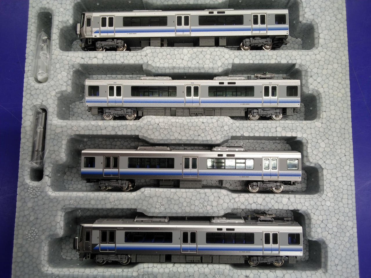 車体一部色差しあり