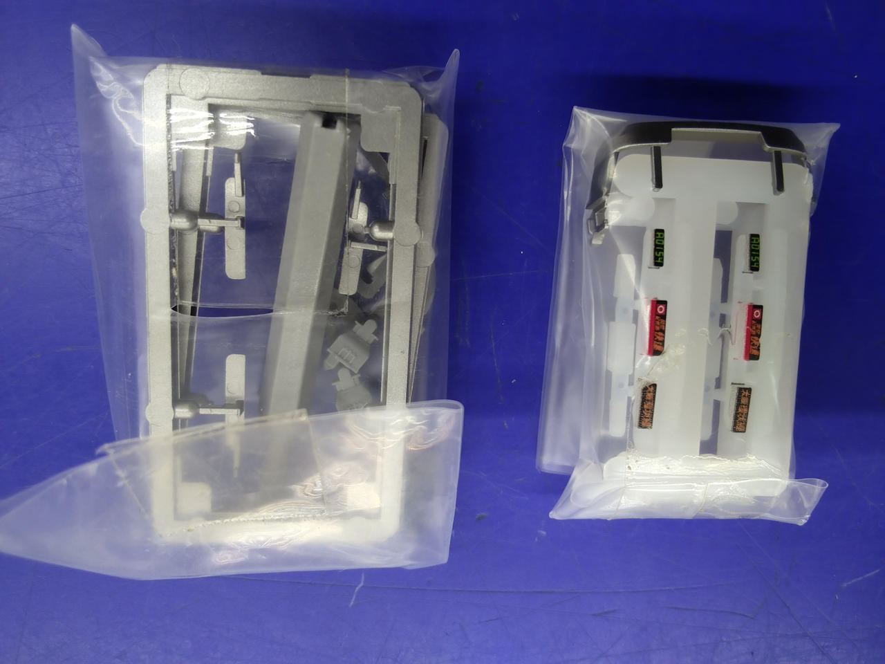 転落防止幌取付・行先表示パーツ未開封