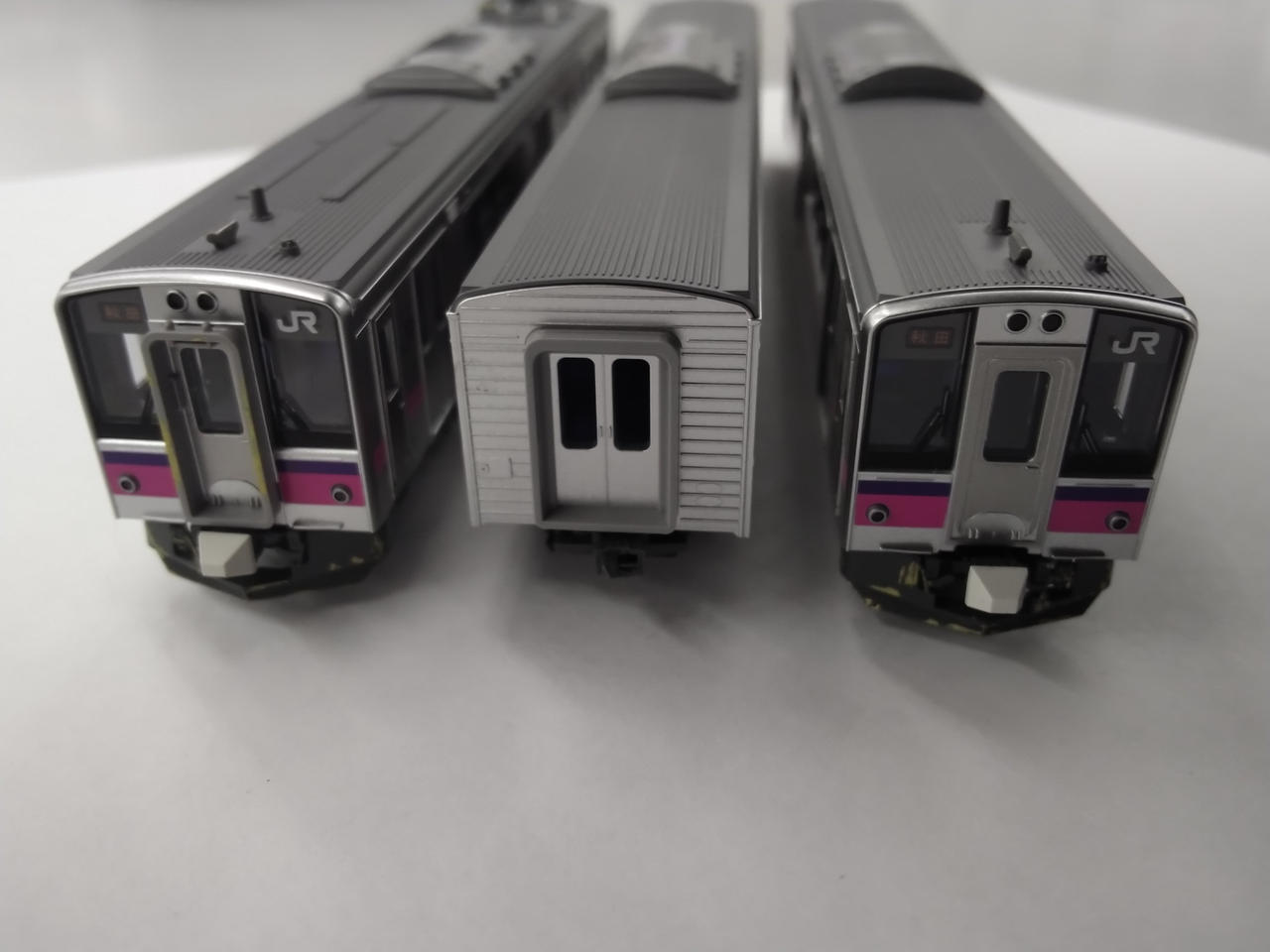 屋根上機器・連結器部分等色差しあり