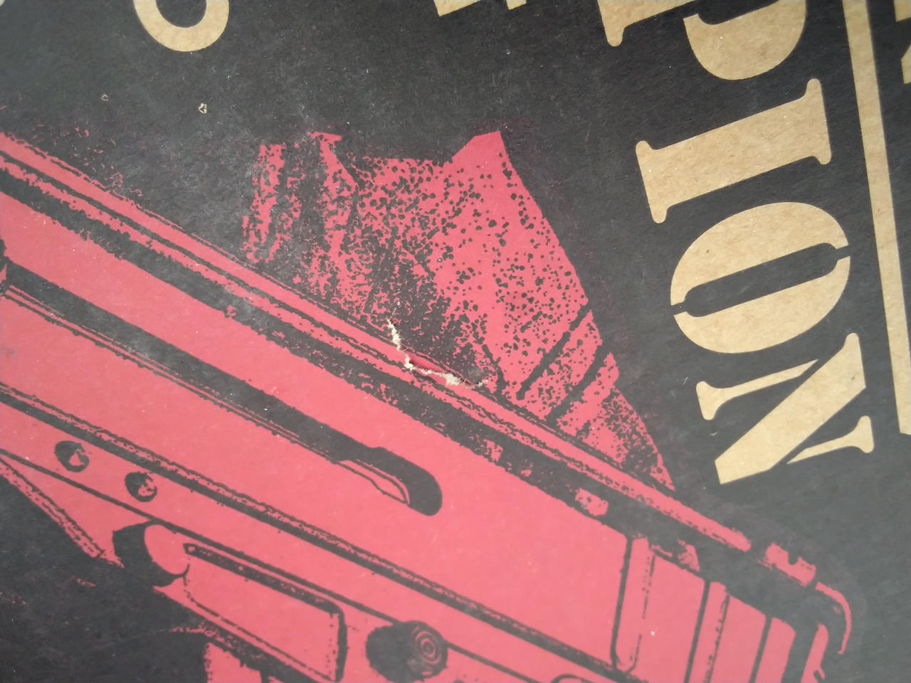 外箱キズ・傷みあります