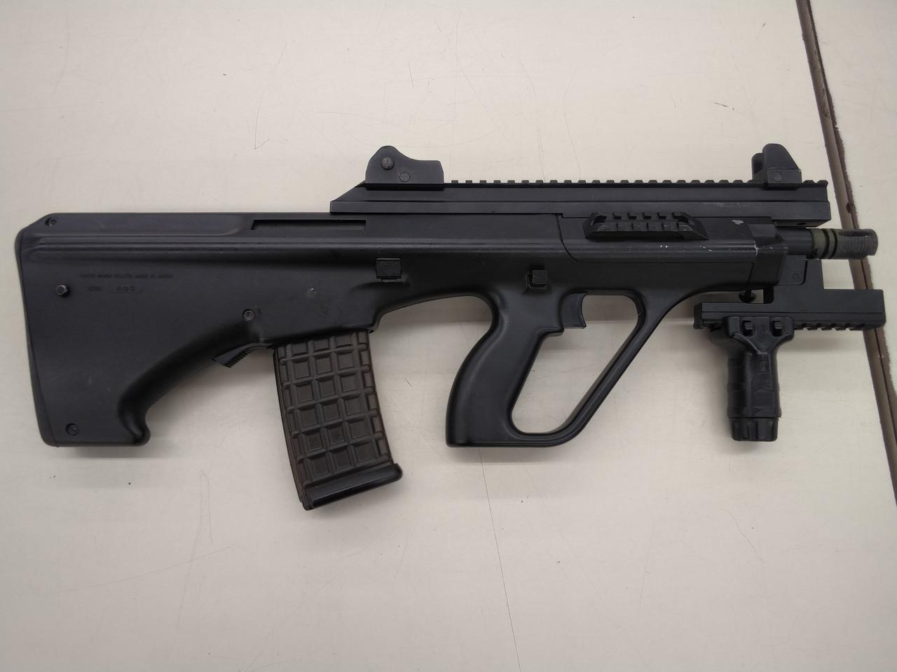 銃身キズ・色ヤケ等使用感あります