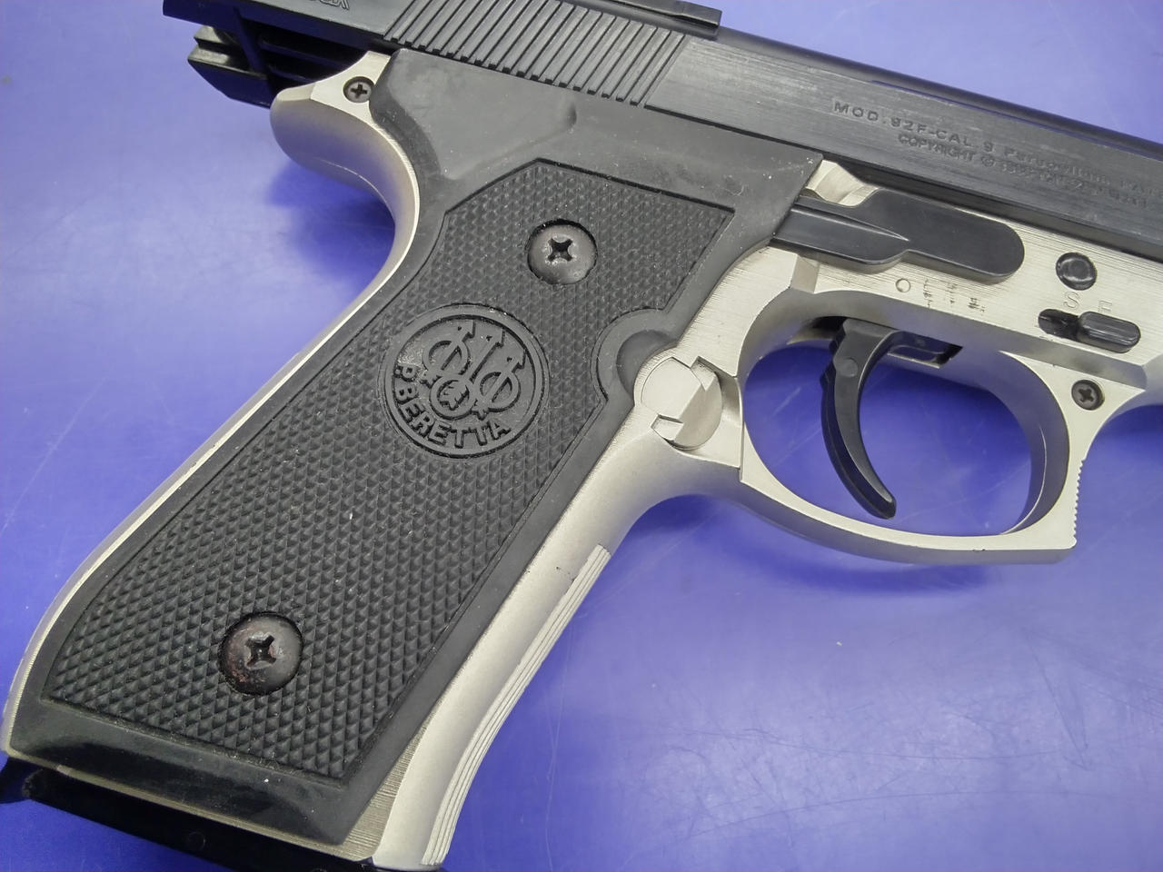 グリップ若干ベタつきあり