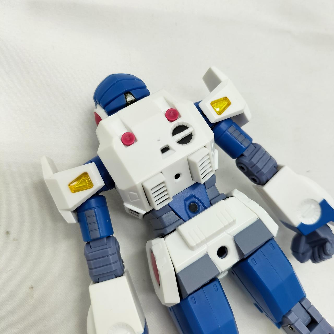 本体に傷みが見られます