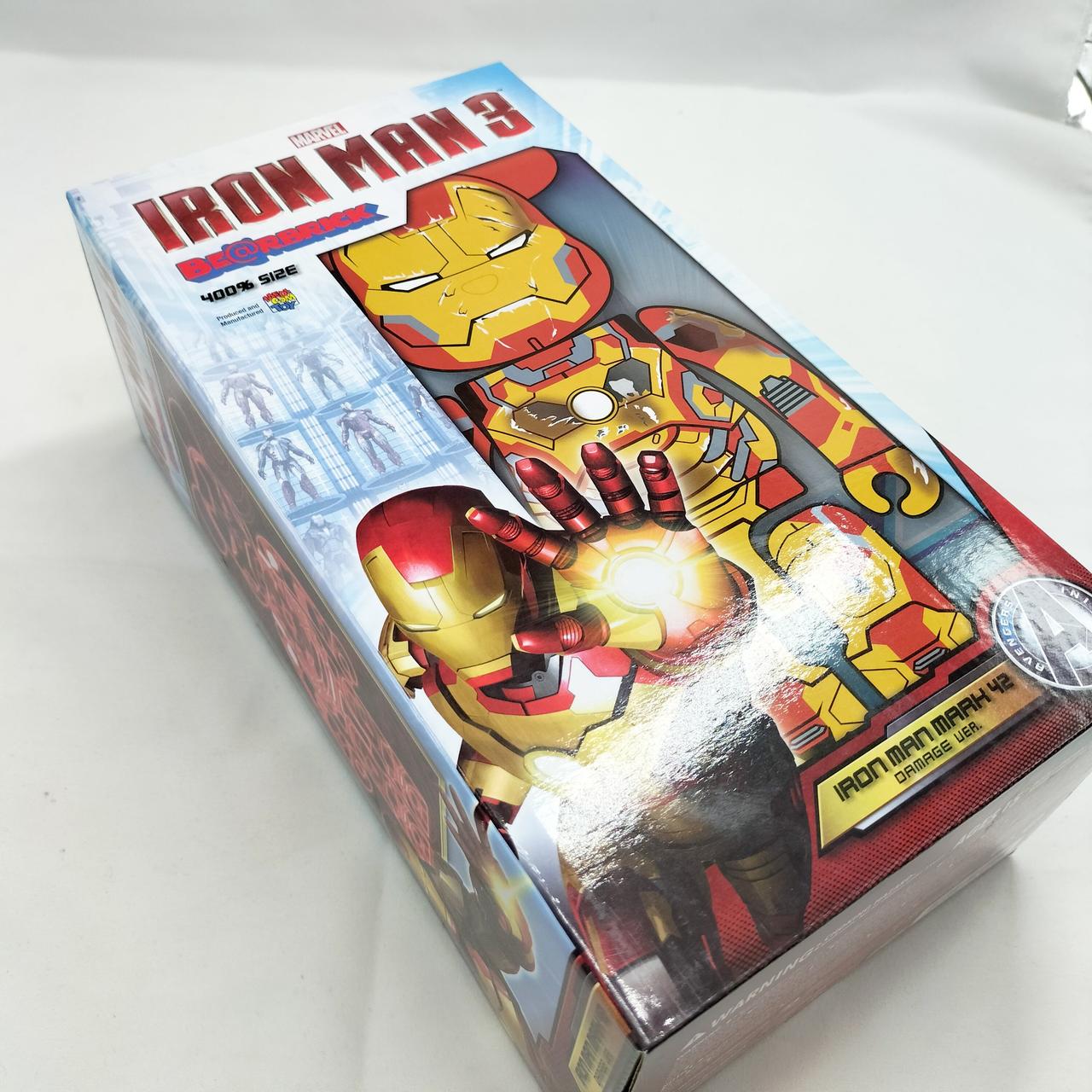 外箱に傷みが見られます