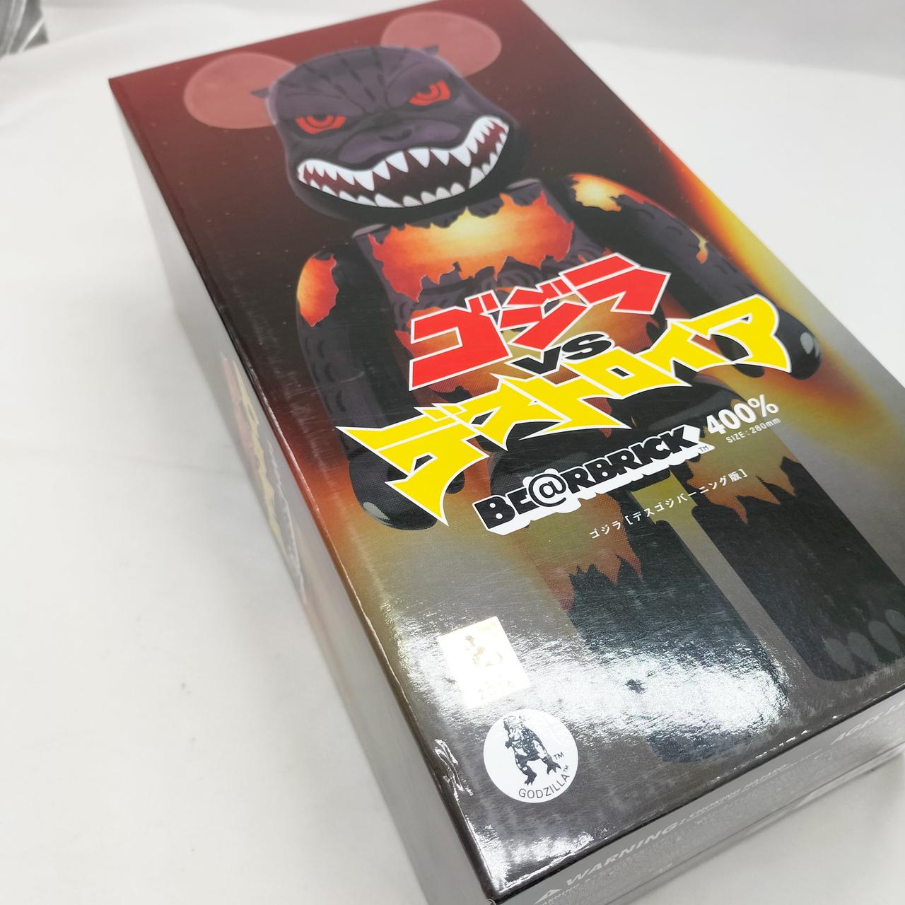 外箱に傷みが見られます