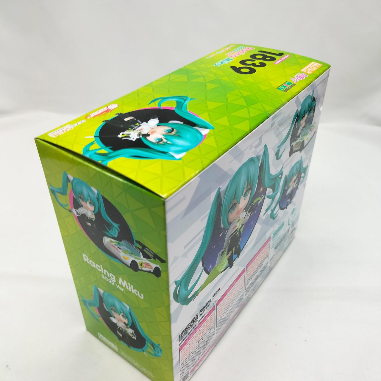 外箱に傷みが見られます