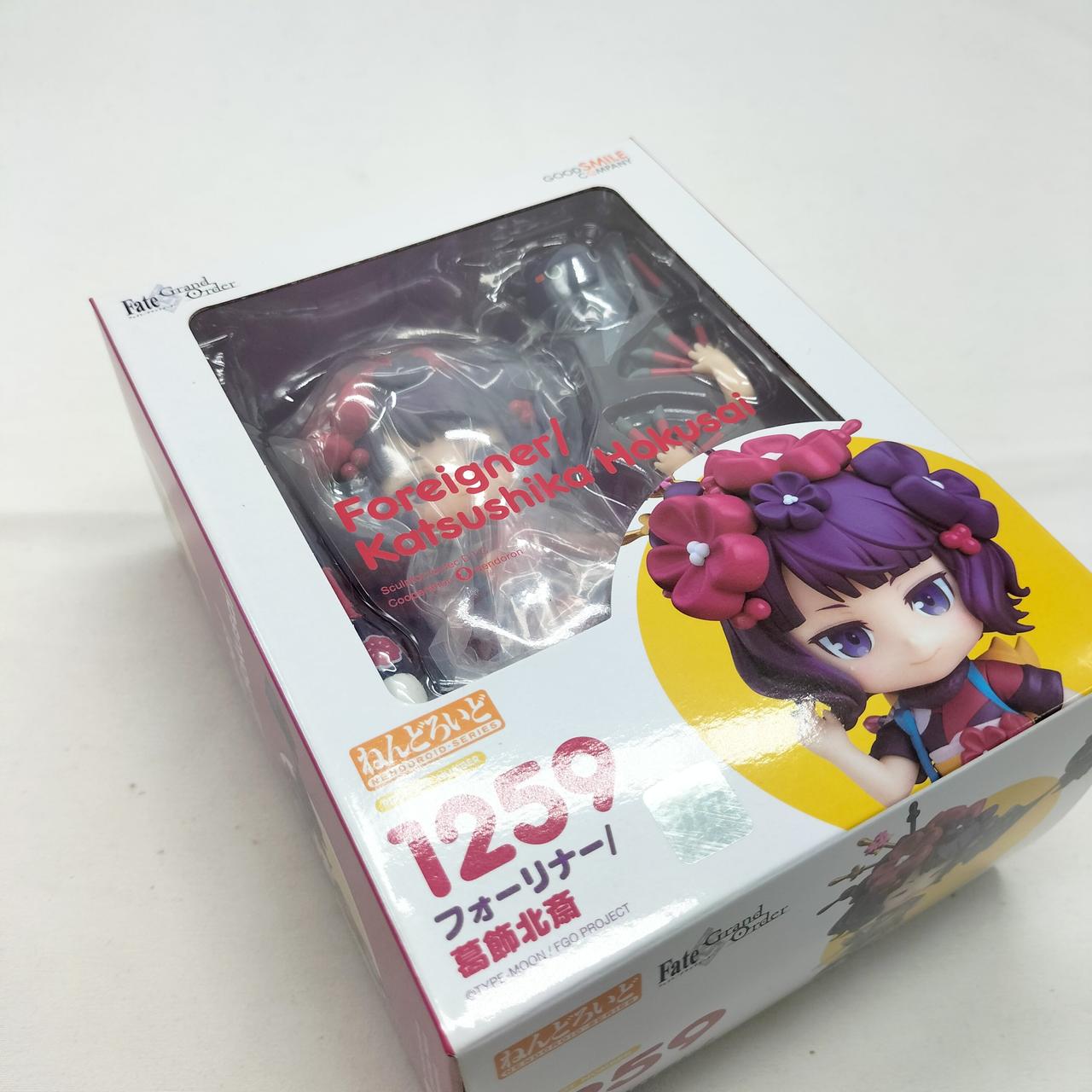 外箱に傷みが見られます